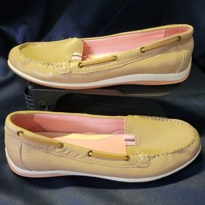 NWOB Womens White Mountain COAST Loafer Slip On Shoes Sz 11